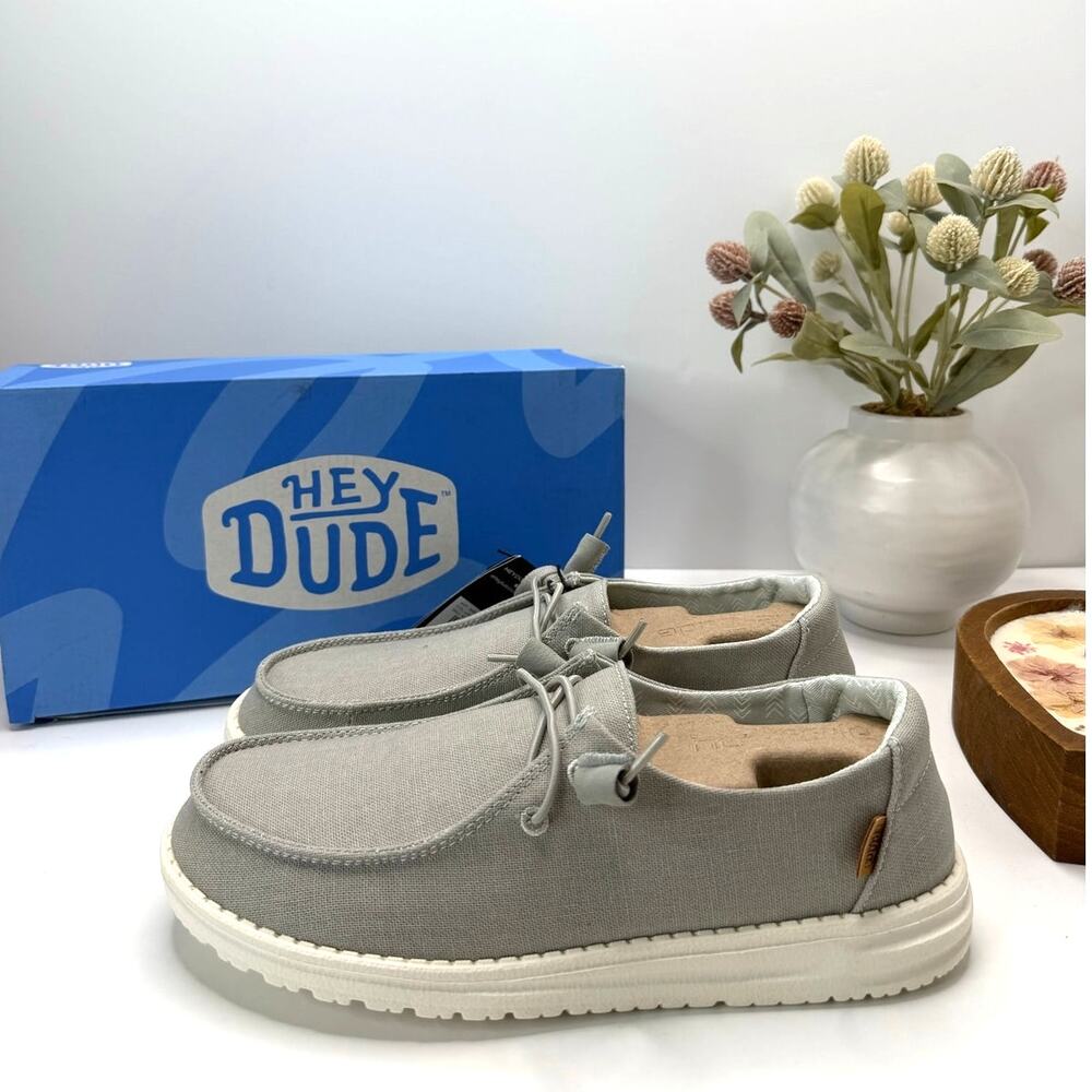 Hey Dude Wendy Chambray Slip On Lightweight Shoes Light Gray Women's 9 NWB
